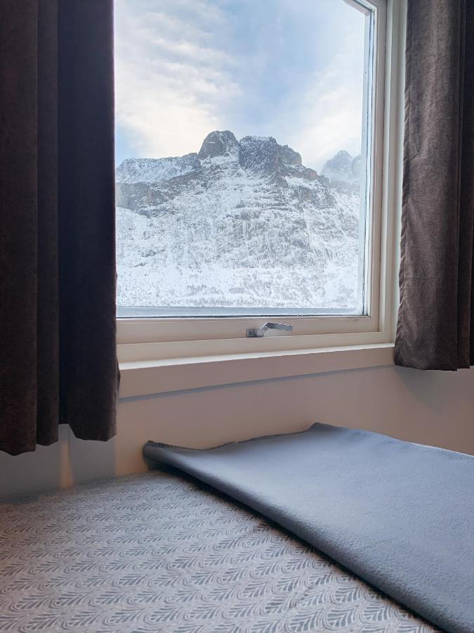 Segla Guesthouse - With View Of Fjord Fjordgard 외부 사진